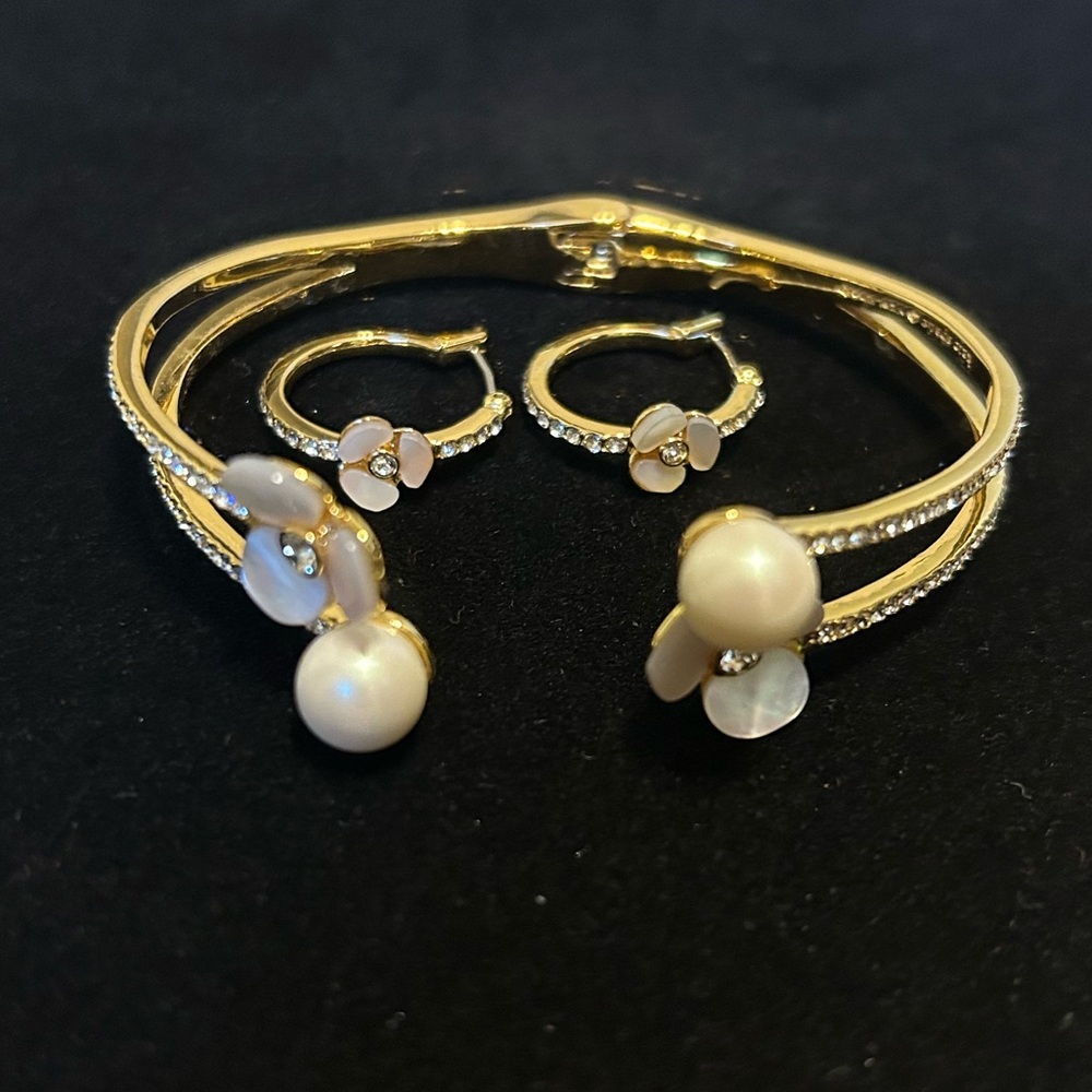 Kate Spade Precious Pansy Earring/Bracelet Set